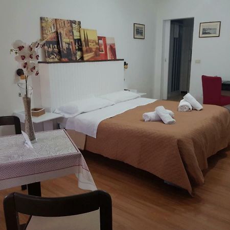 ريجّو دي كالابريا Rooms2Rent المظهر الخارجي الصورة