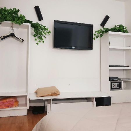 ريجّو دي كالابريا Rooms2Rent المظهر الخارجي الصورة