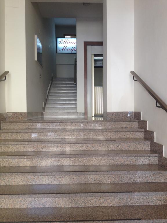 ريجّو دي كالابريا Rooms2Rent المظهر الخارجي الصورة