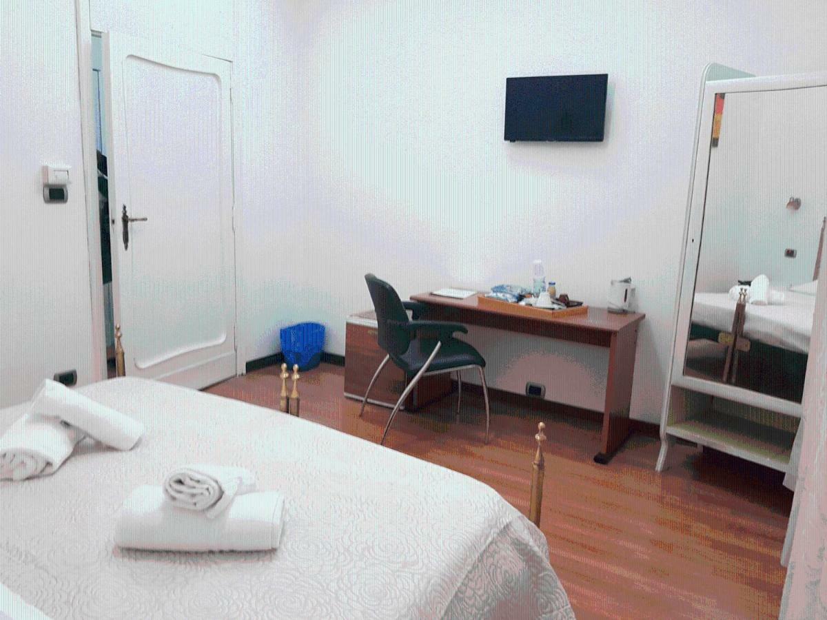 ريجّو دي كالابريا Rooms2Rent المظهر الخارجي الصورة